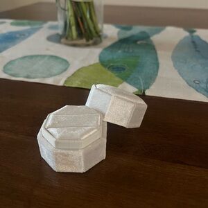 Elegant White Velvet Ring Box